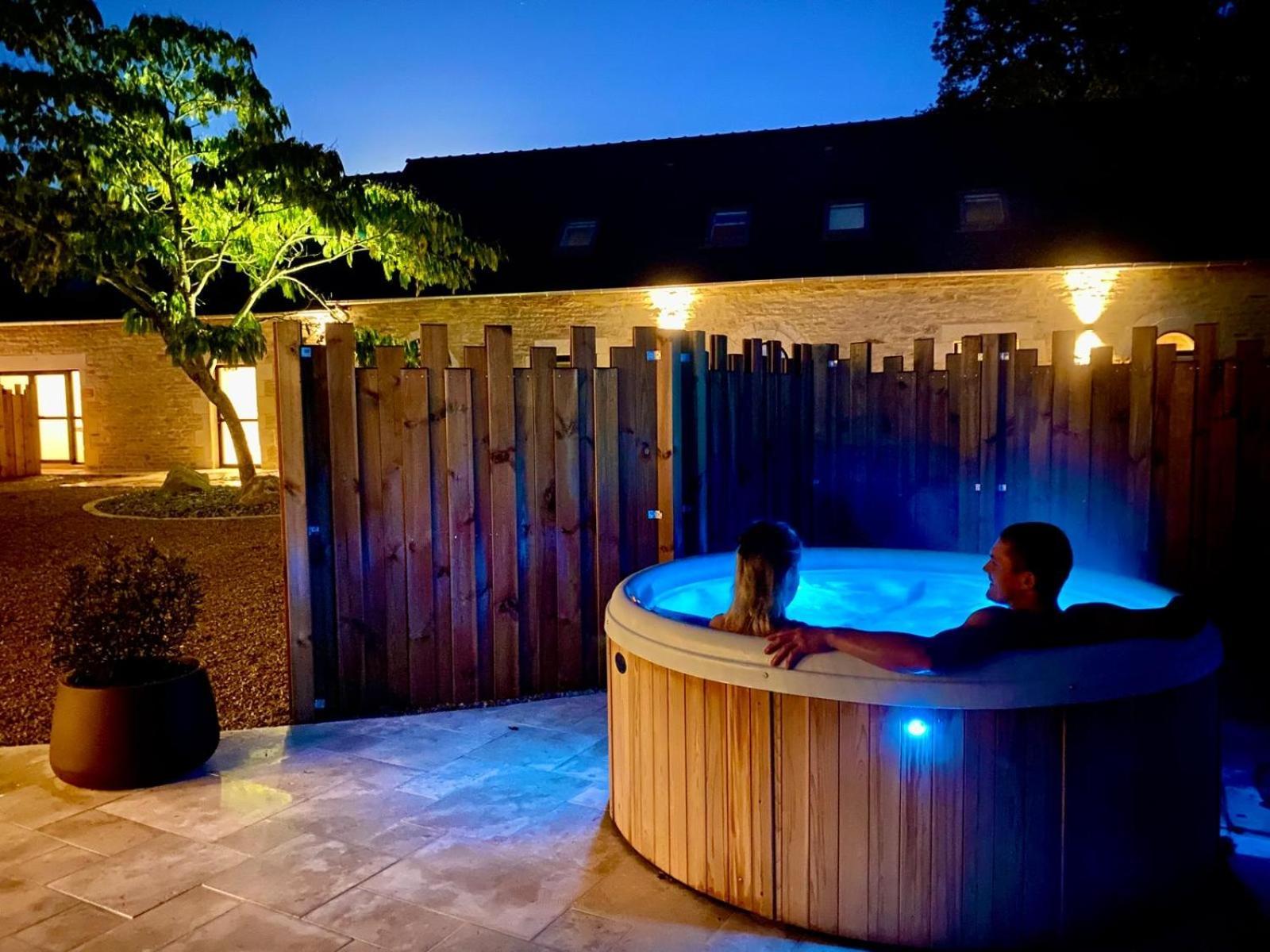 Le Domaine De Soani - Piscine Interieure, Jacuzzis & Sauna Adult Only Saint-Évarzec Exteriör bild